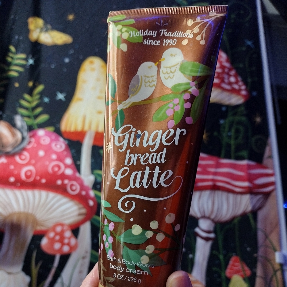 Bath & Body Works gingerbread latte